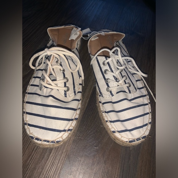 NWT Nautical Sneakers - Picture 2 of 4